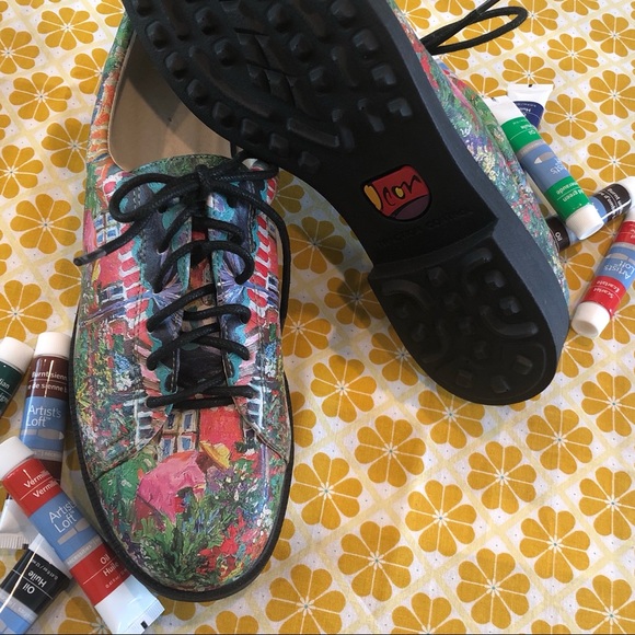 COPY - ICON Women’s Size 7B Shoes NEVER WORN! - Picture 2 of 7